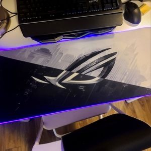 LARGE RGB GAMING MOUSEPAD ( ASUS ROG)
